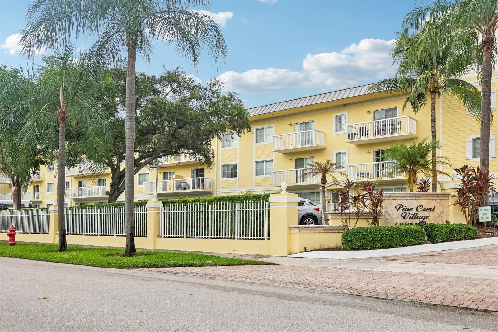 3-web-or-mls-NE 15th Ave 138-S1009-003