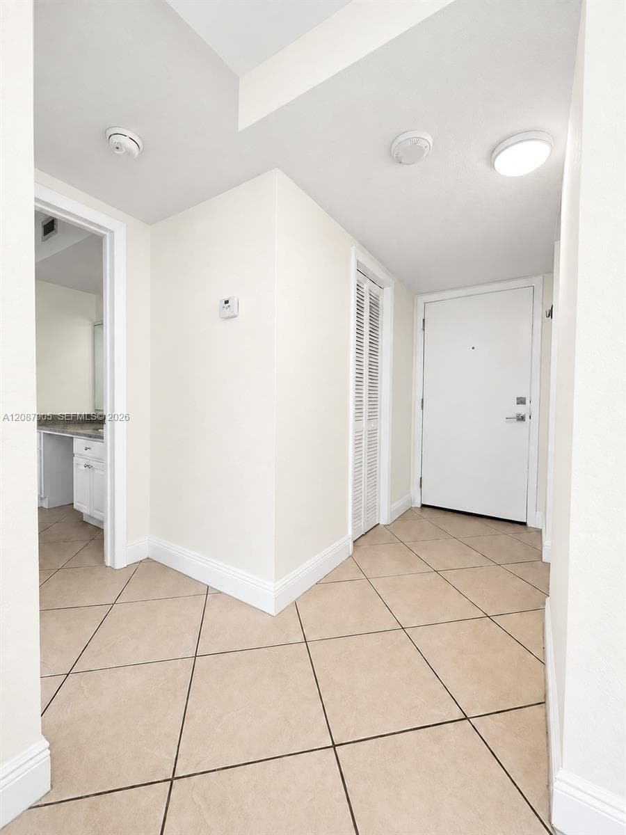 GALLOWOOD CONDO · #108E in Miami - Photo 9