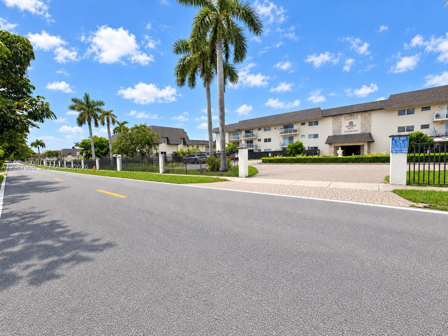 GALLOWOOD CONDO · #108E in Miami - Photo 34