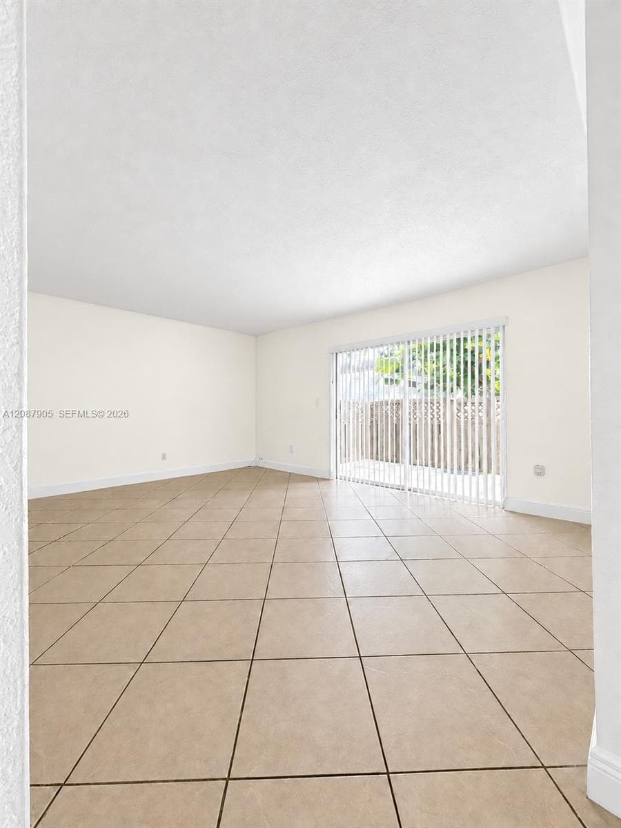 GALLOWOOD CONDO · #108E in Miami - Photo 8