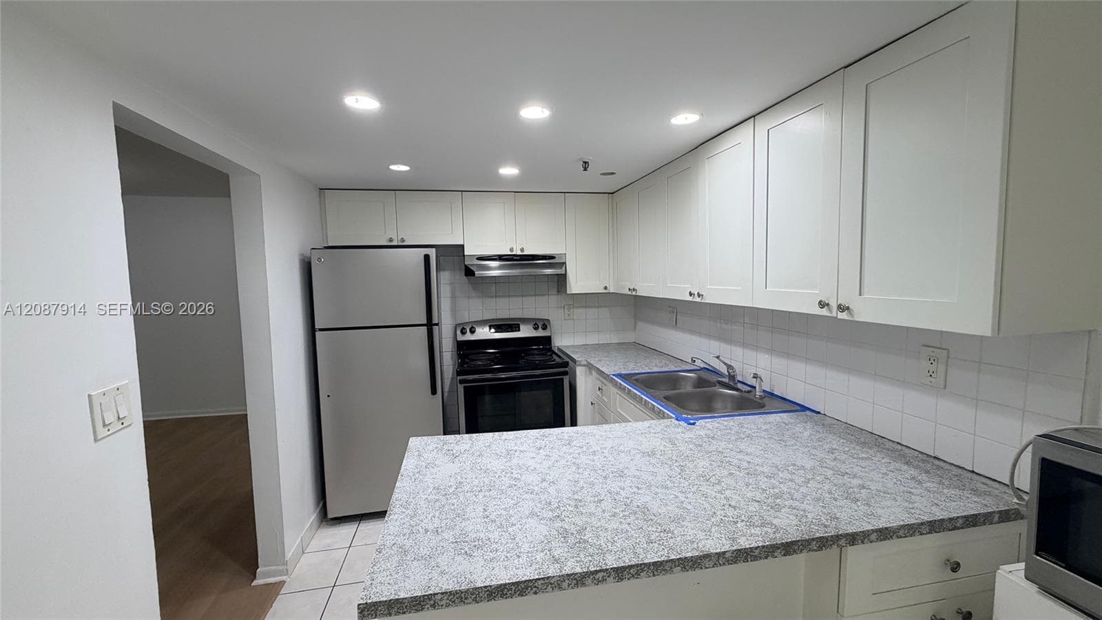 GREYNOLDS PARK CLUB CONDO · #215 in North Miami Beach - Photo 3