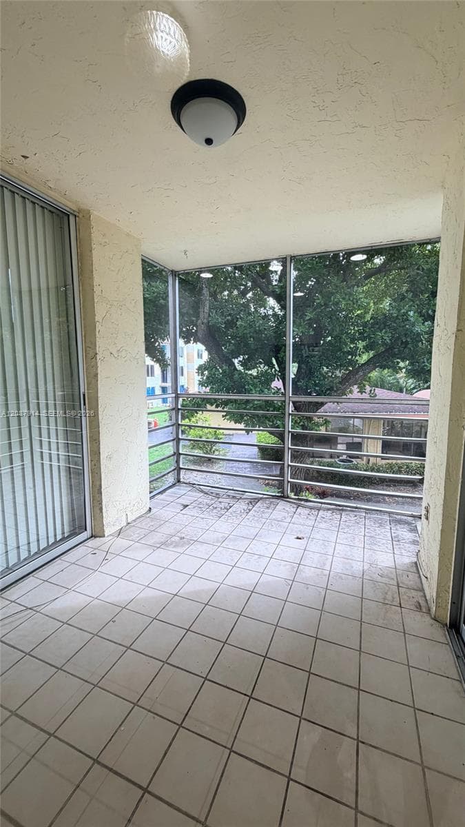 GREYNOLDS PARK CLUB CONDO · #215 in North Miami Beach - Photo 1