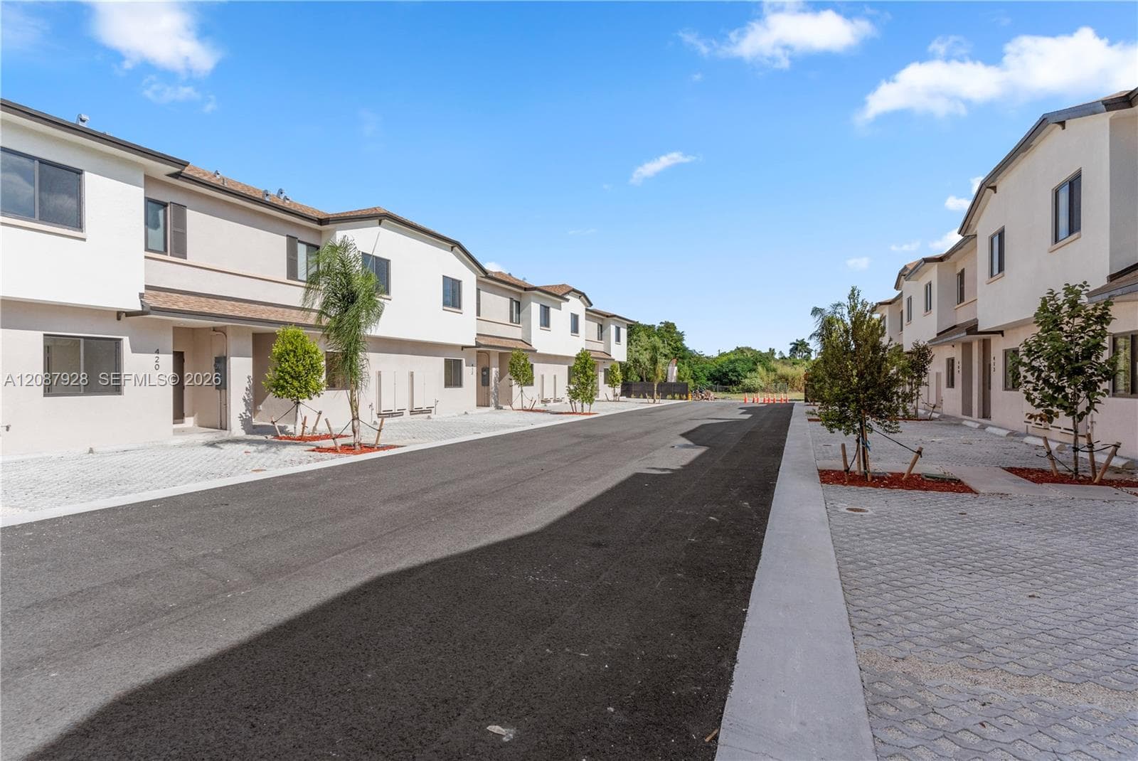 405 SW Palm Ter #405 photo 2