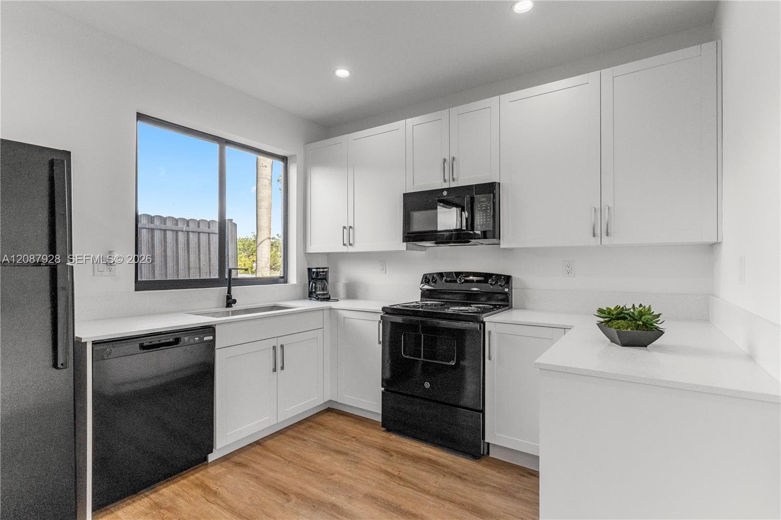 405 SW Palm Ter #405 photo 15