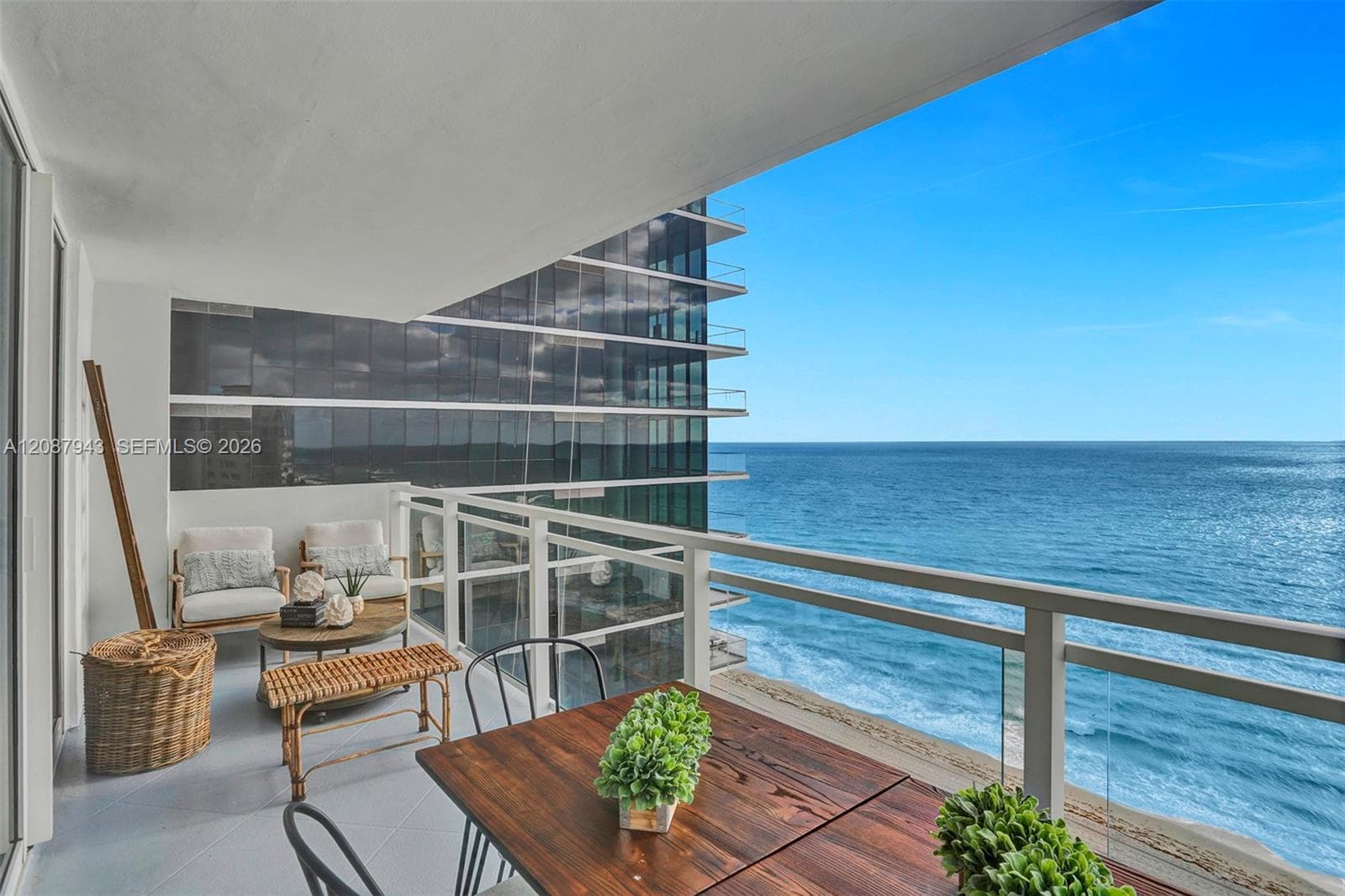 PARKER PLAZA ESTATES COND · #1621 in Hallandale Beach - Photo 32