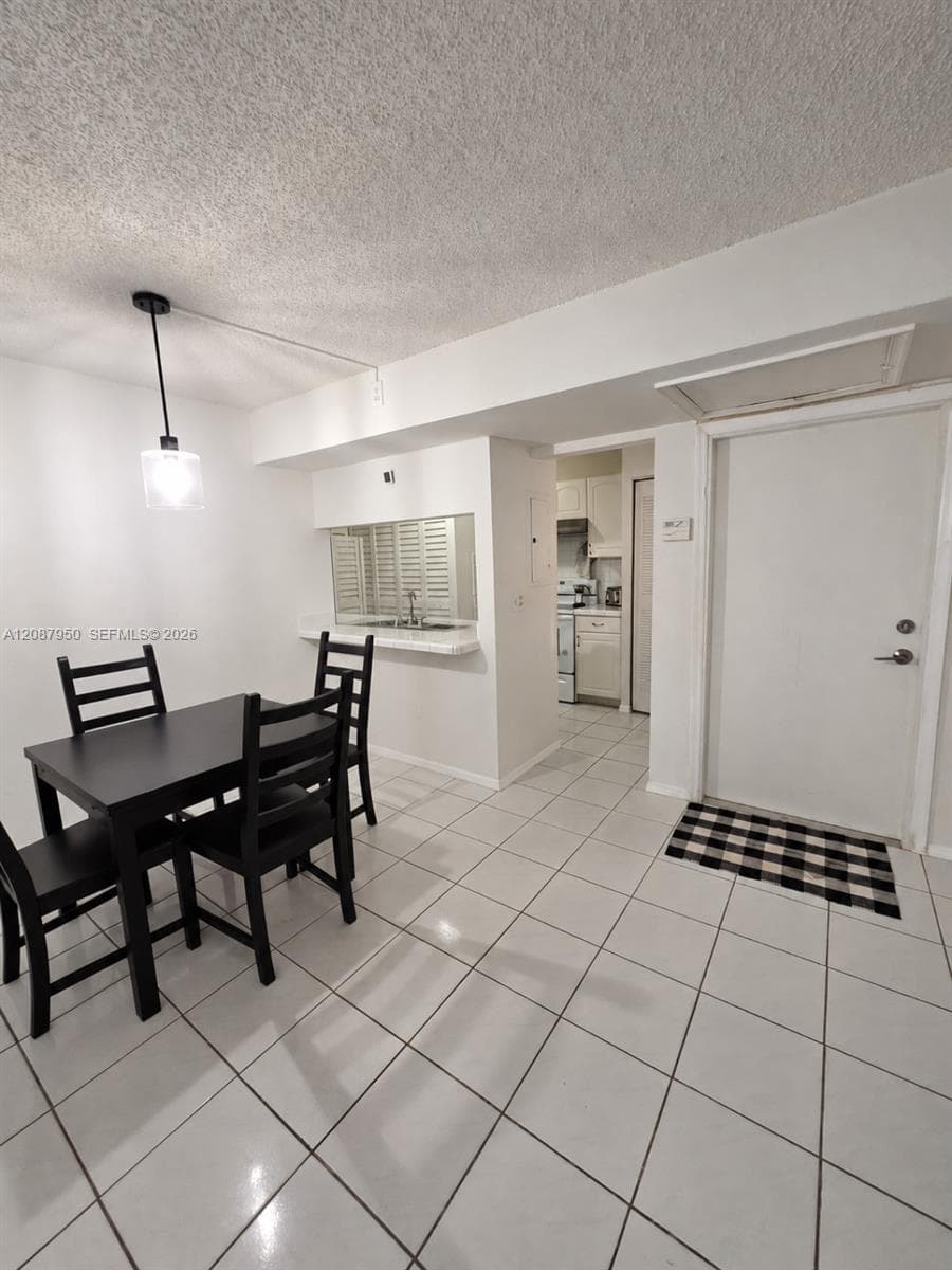 Banyan Tree Six Condo · #101-32 in Miami - Photo 4