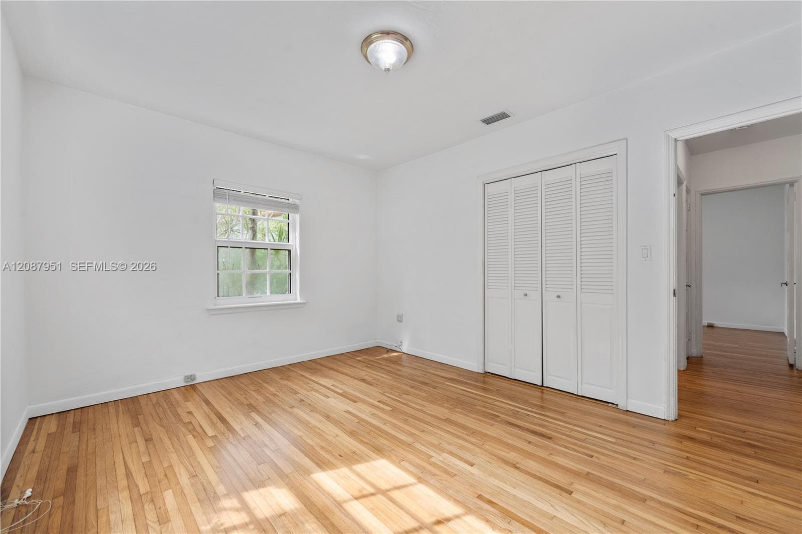 836 Alberca St photo 24