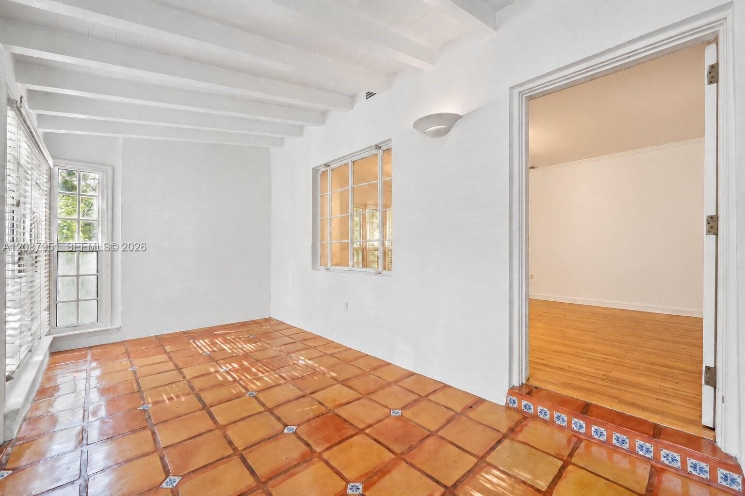 836 Alberca St photo 8