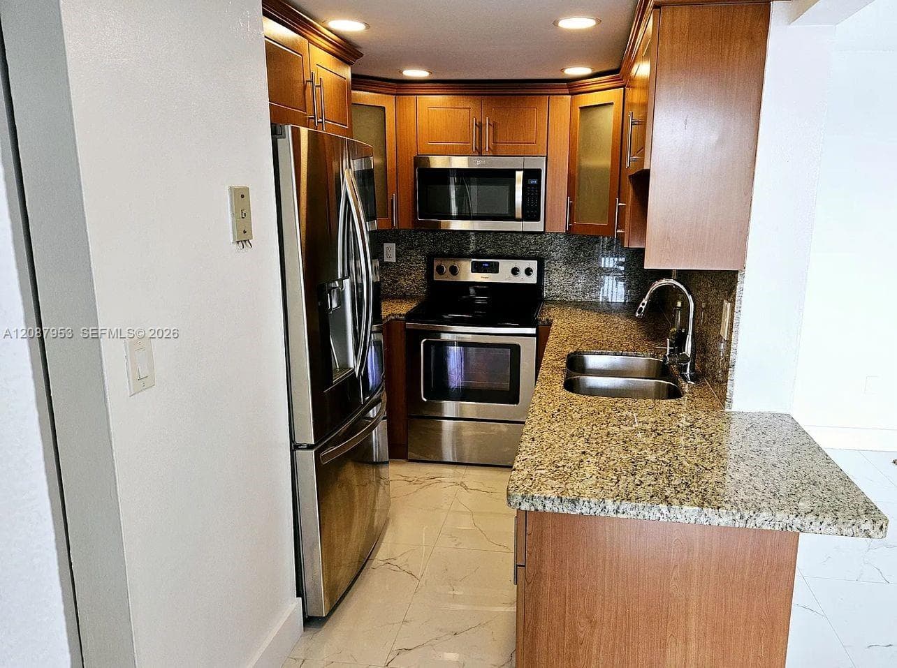 GOLFVIEW · #207 in Miami - Photo 2
