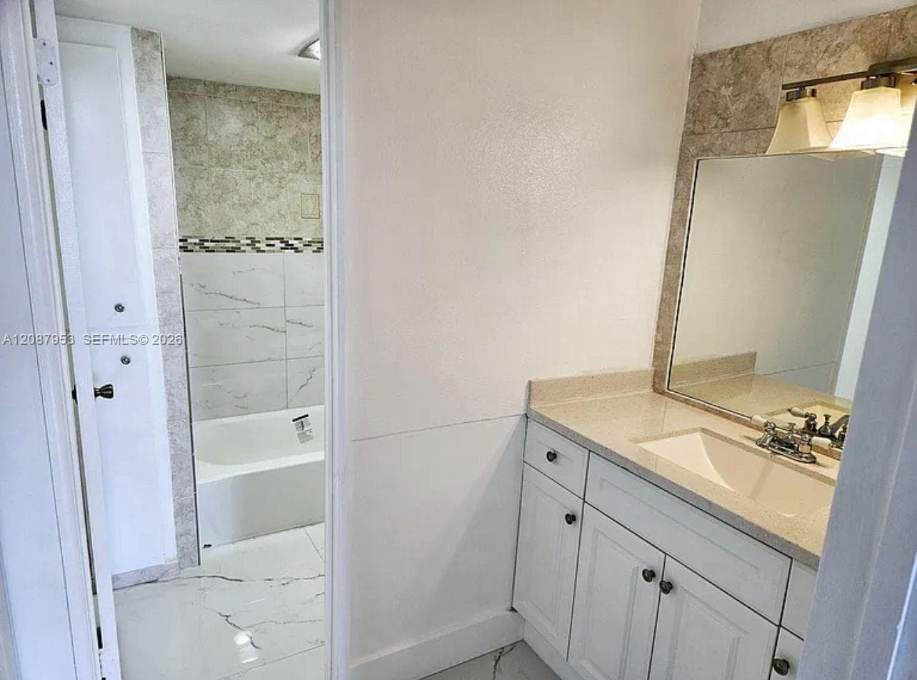 GOLFVIEW · #207 in Miami - Photo 10