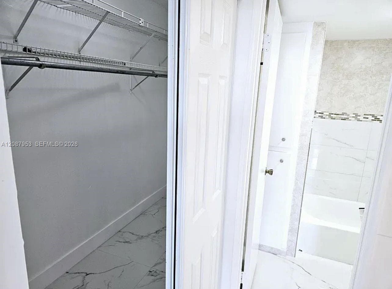 GOLFVIEW · #207 in Miami - Photo 15