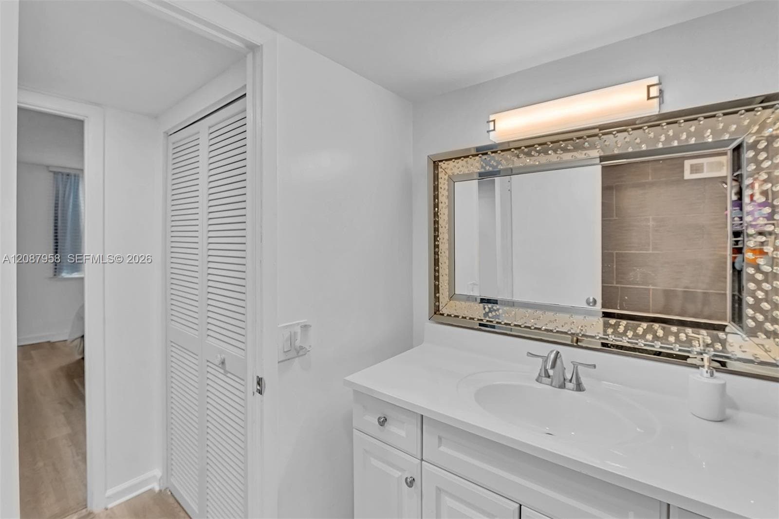 Golden Isles Yacht Club · #803 in Hallandale Beach - Photo 27