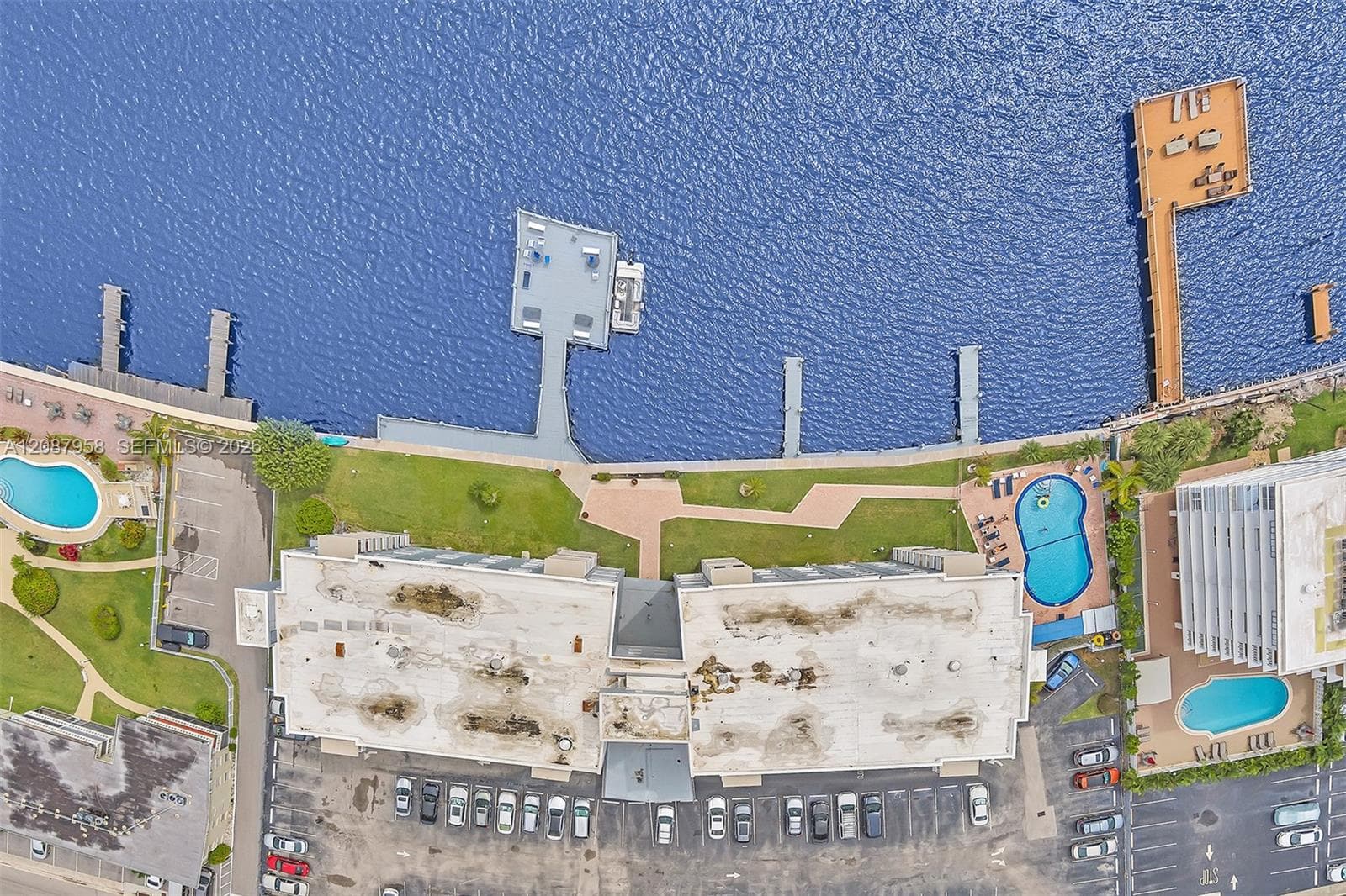 Golden Isles Yacht Club · #803 in Hallandale Beach - Photo 42