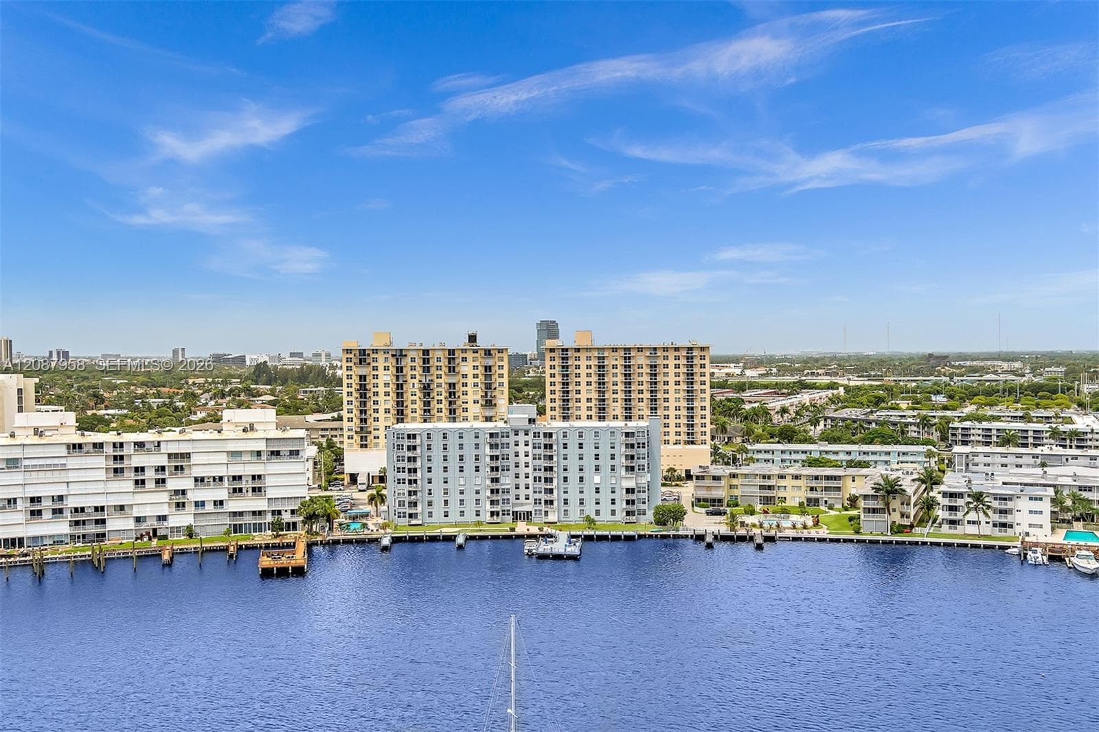 Golden Isles Yacht Club · #803 in Hallandale Beach - Photo 46