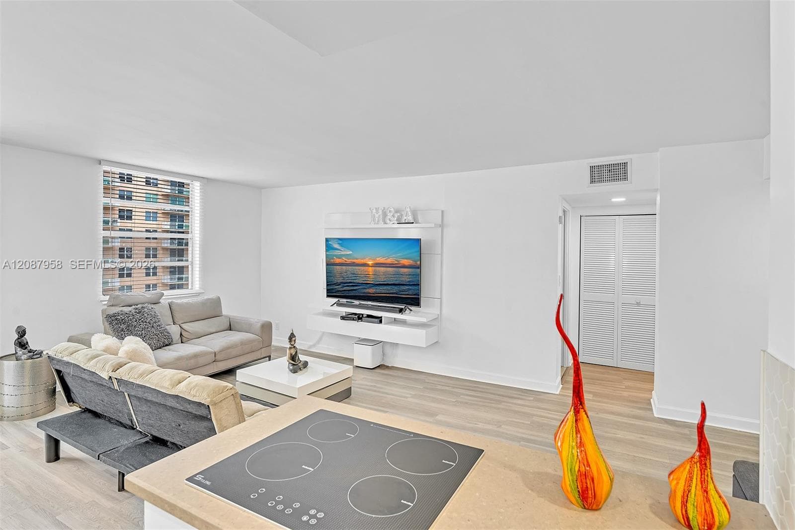 Golden Isles Yacht Club · #803 in Hallandale Beach - Photo 17