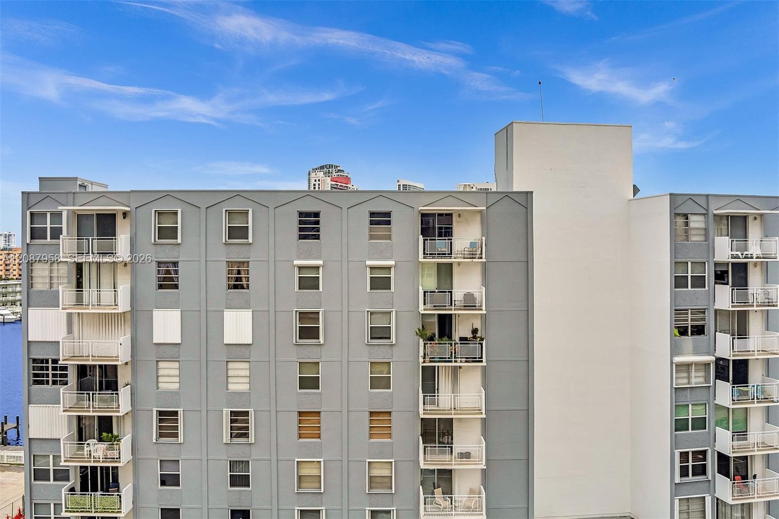 Golden Isles Yacht Club · #803 in Hallandale Beach - Photo 53
