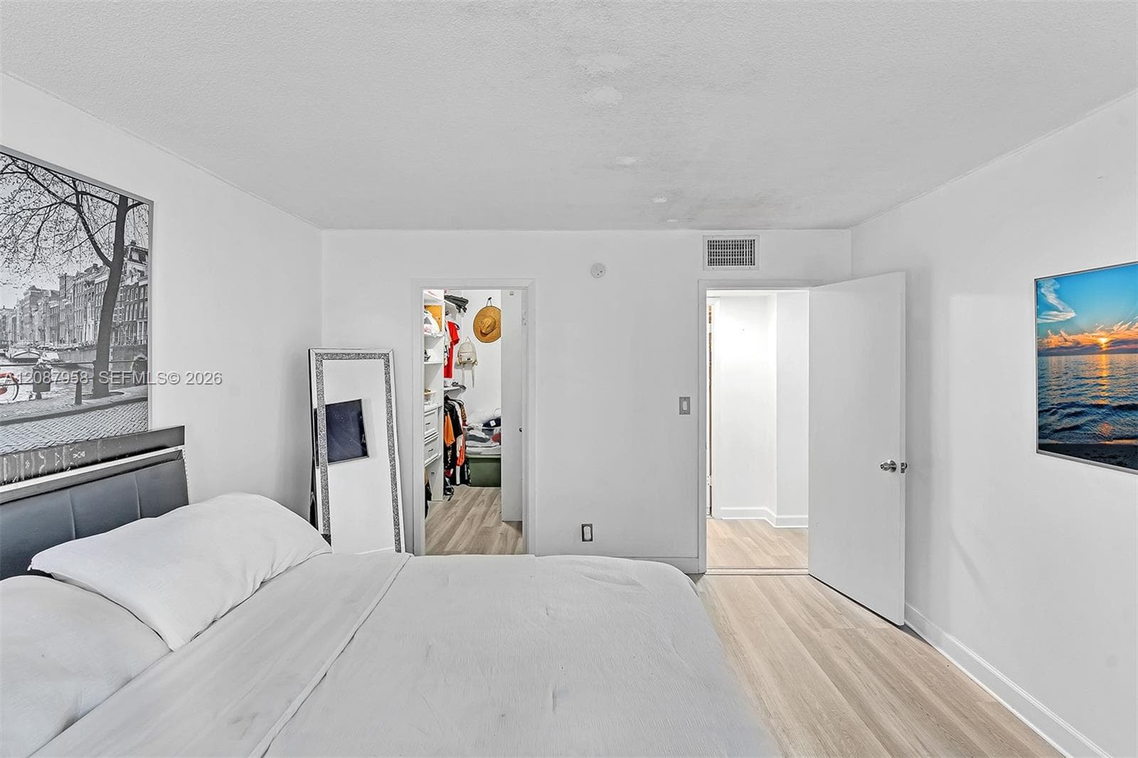 Golden Isles Yacht Club · #803 in Hallandale Beach - Photo 30