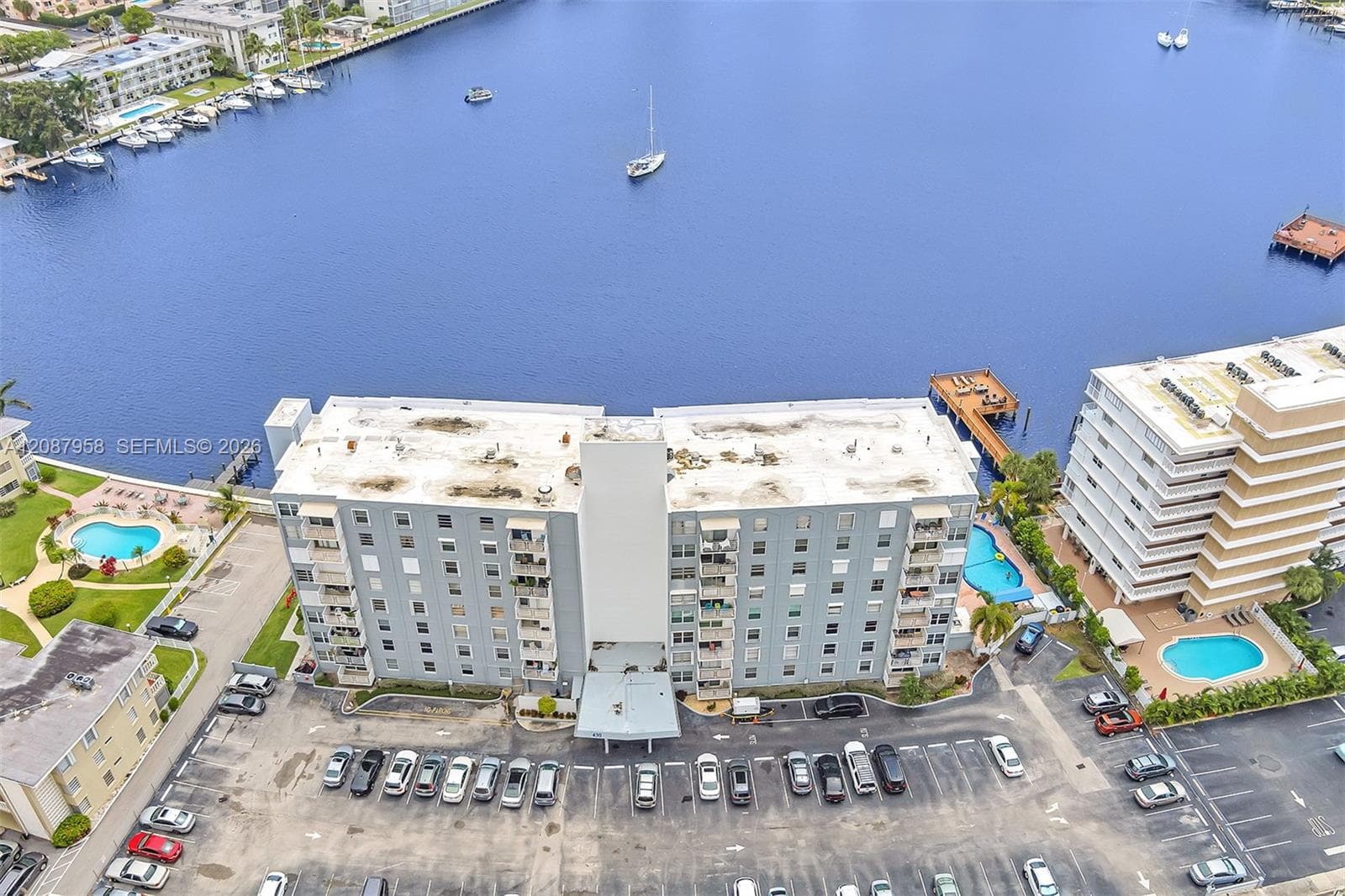 Golden Isles Yacht Club · #803 in Hallandale Beach - Photo 38