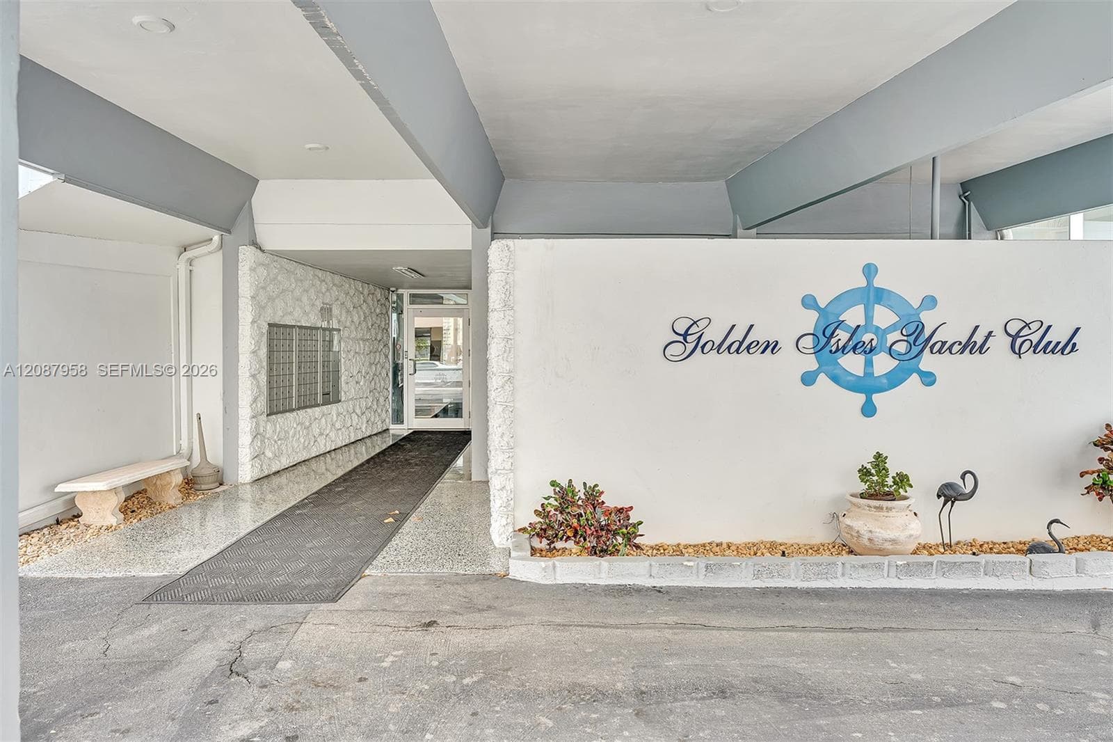 Golden Isles Yacht Club · #803 in Hallandale Beach - Photo 54