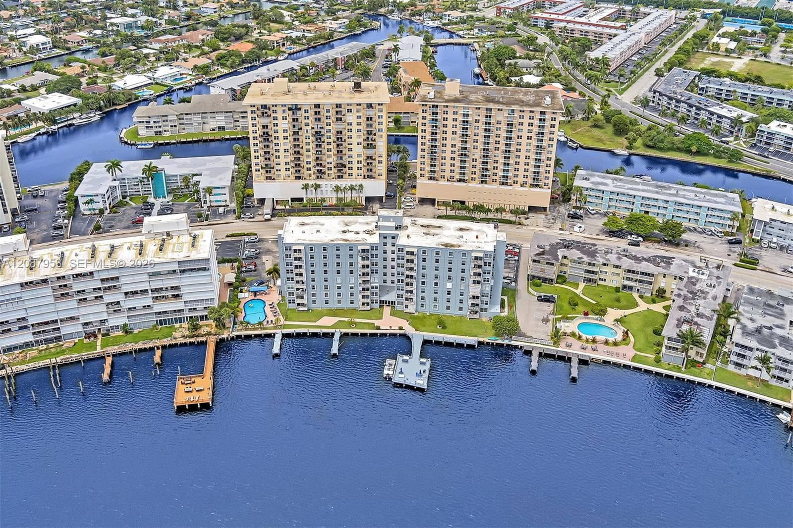 Golden Isles Yacht Club · #803 in Hallandale Beach - Photo 44