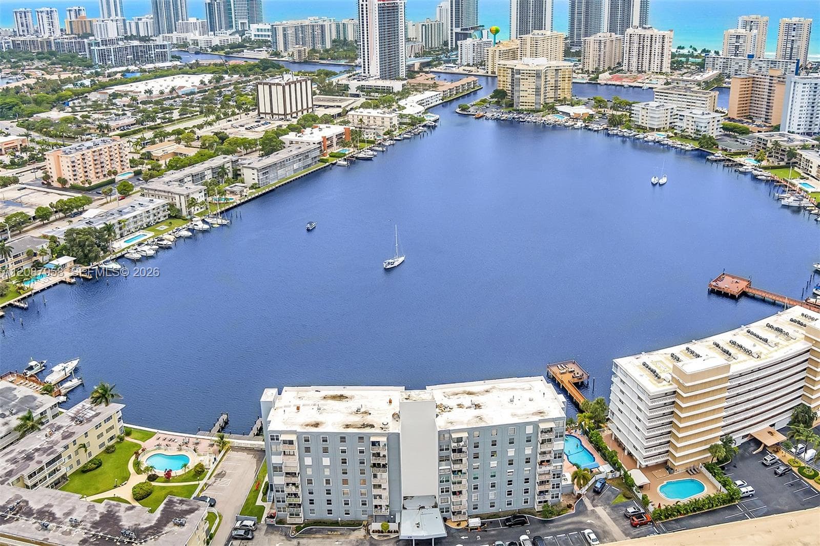 Golden Isles Yacht Club · #803 in Hallandale Beach - Photo 40