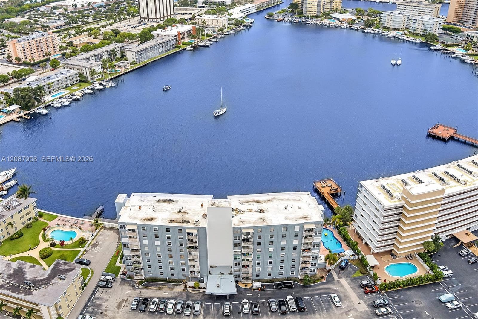 Golden Isles Yacht Club · #803 in Hallandale Beach - Photo 39