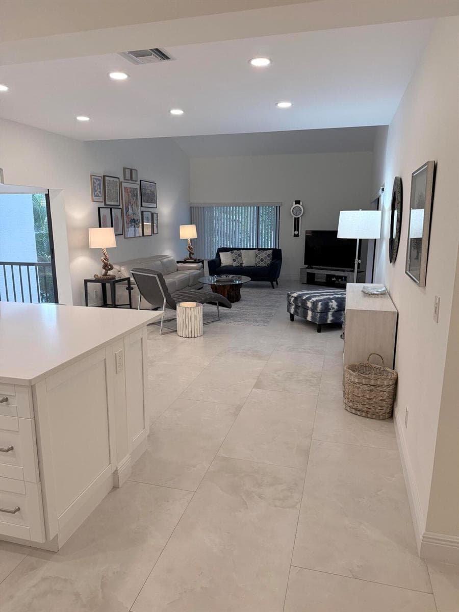 kitchen/living