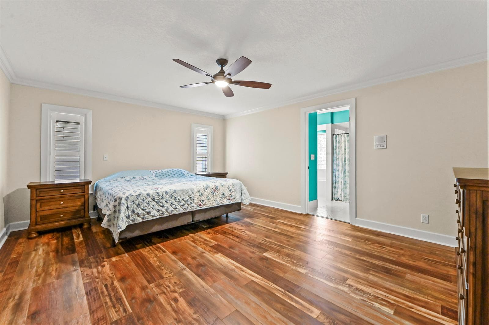 37 Bedroom 01