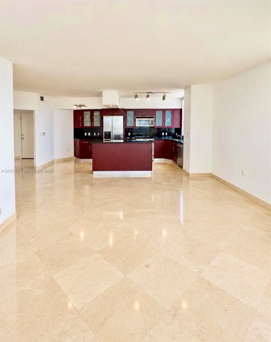 waverly · #702 in Miami Beach - Photo 4