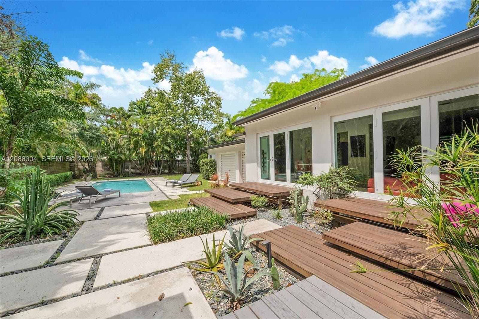 5800 SW 50th Ter #5800 photo 2