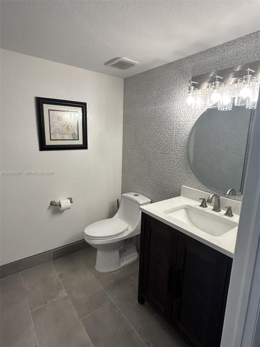 IBIS VILLAS · #3305 in Hialeah - Photo 15