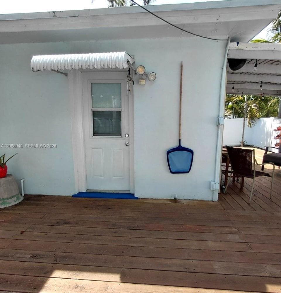 Front private Entrance