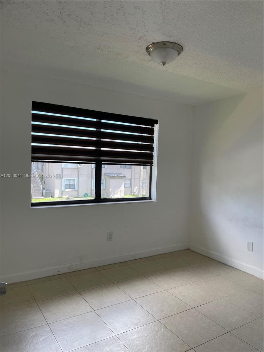 ROZLAND CONDO · #15-21 in Miami - Photo 5