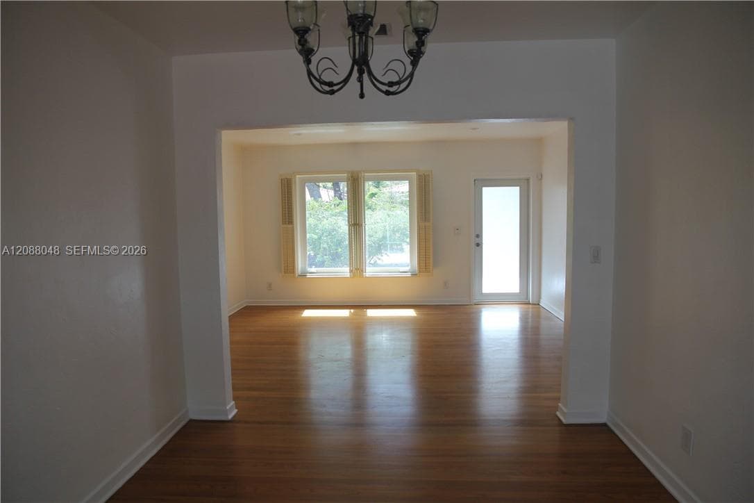 335 Candia Ave photo 9