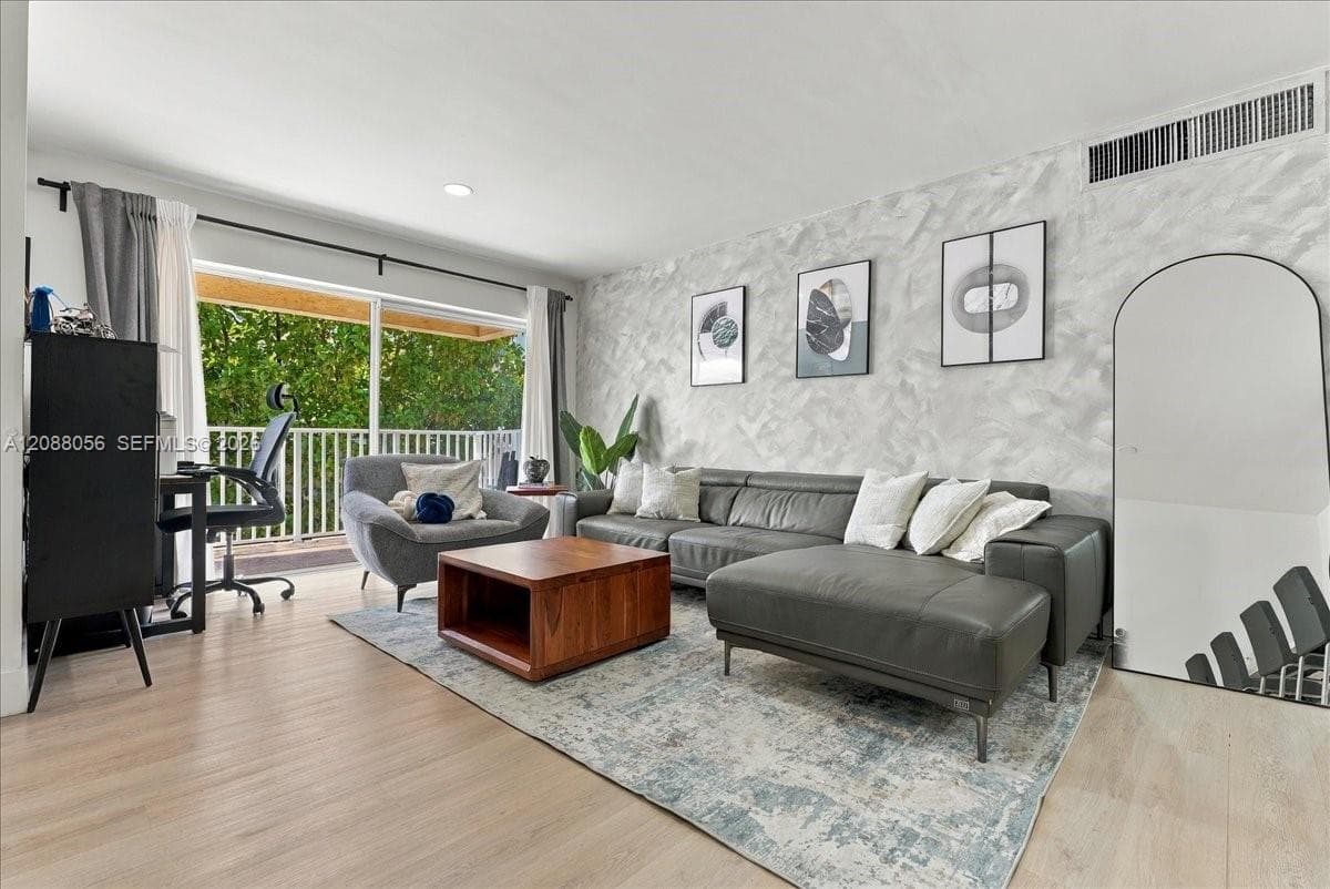 DORAL GARDENS CONDOMINIUM · #2B in Doral - Photo 3