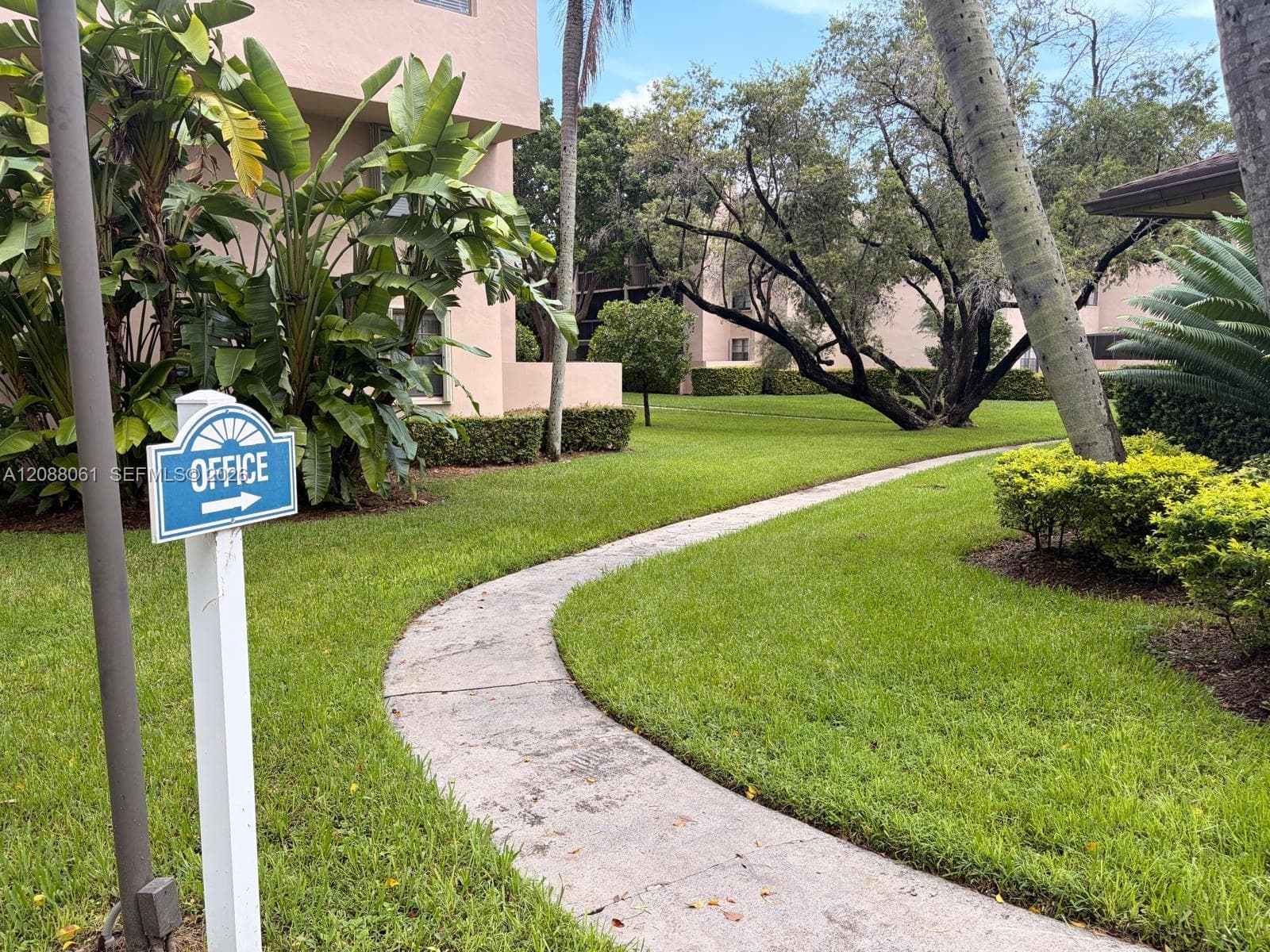 THE GARDENS OF KENDALL CO · #111 in Miami - Photo 28