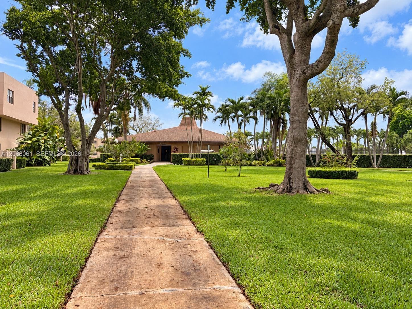 THE GARDENS OF KENDALL CO · #111 in Miami - Photo 24