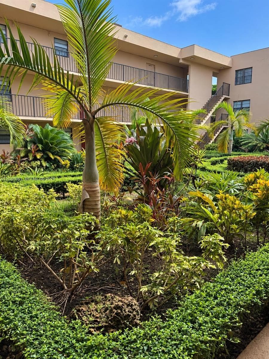 THE GARDENS OF KENDALL CO · #111 in Miami - Photo 19