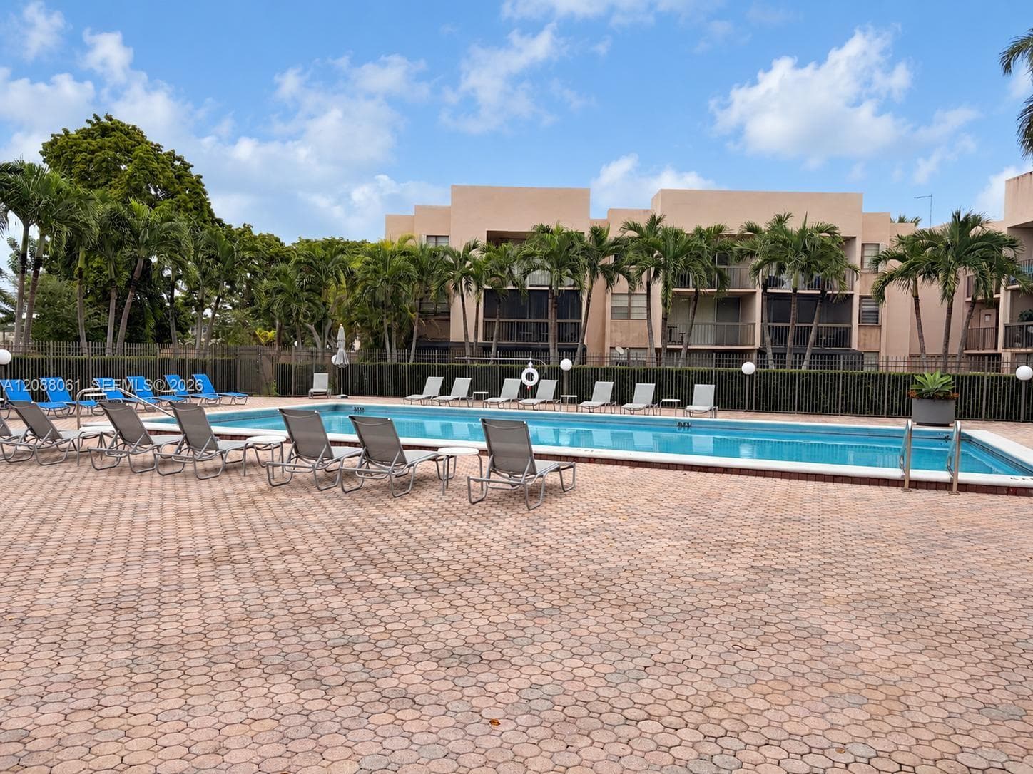 THE GARDENS OF KENDALL CO · #111 in Miami - Photo 25