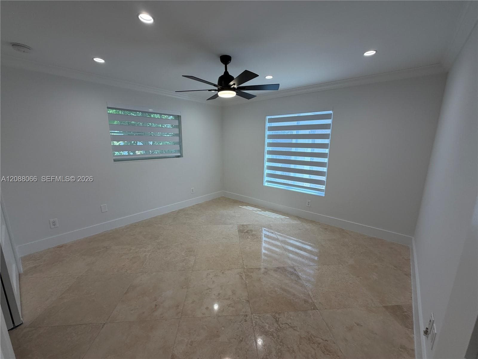 9341 Dickens Ave photo 16