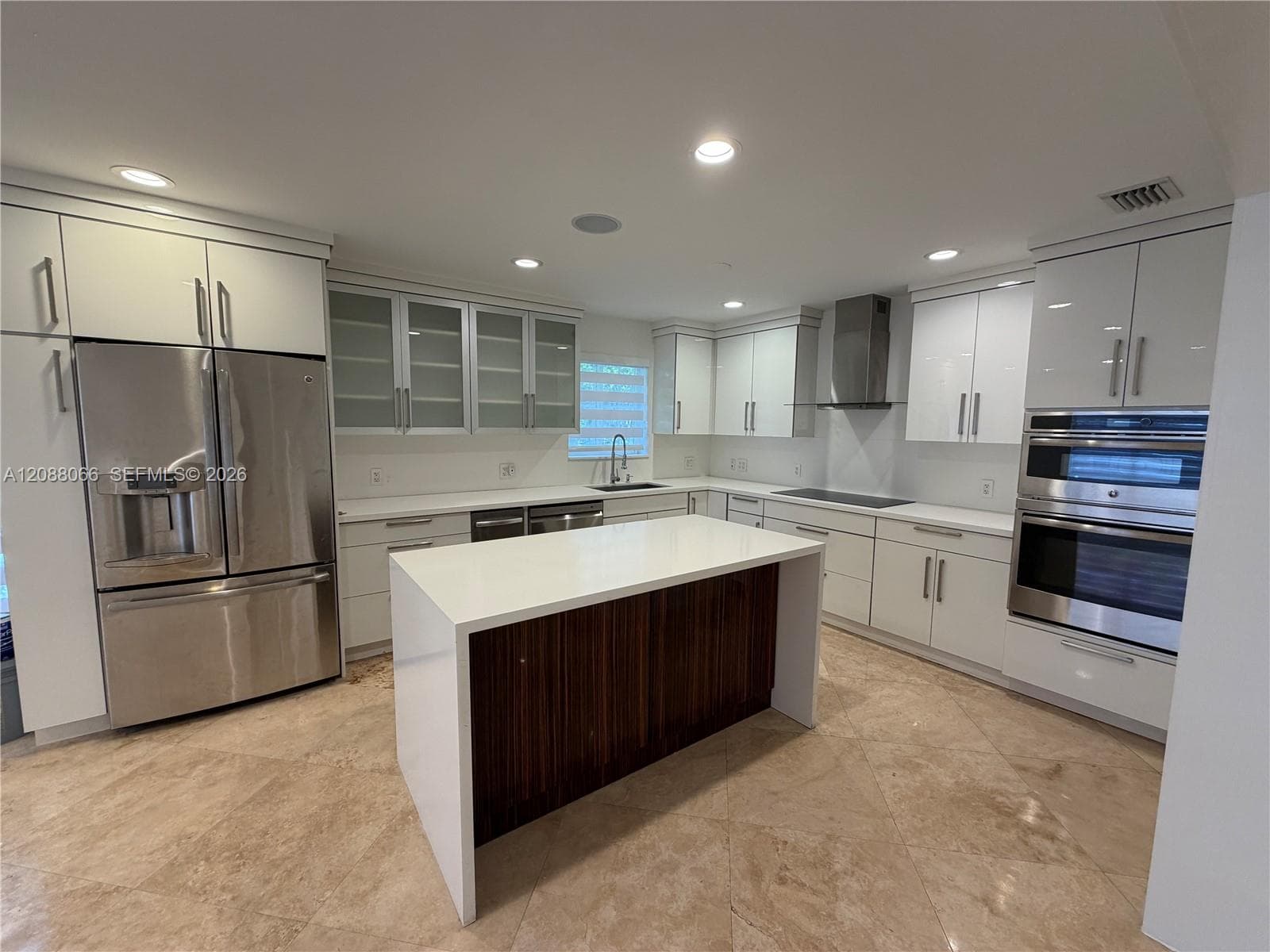 9341 Dickens Ave photo 12