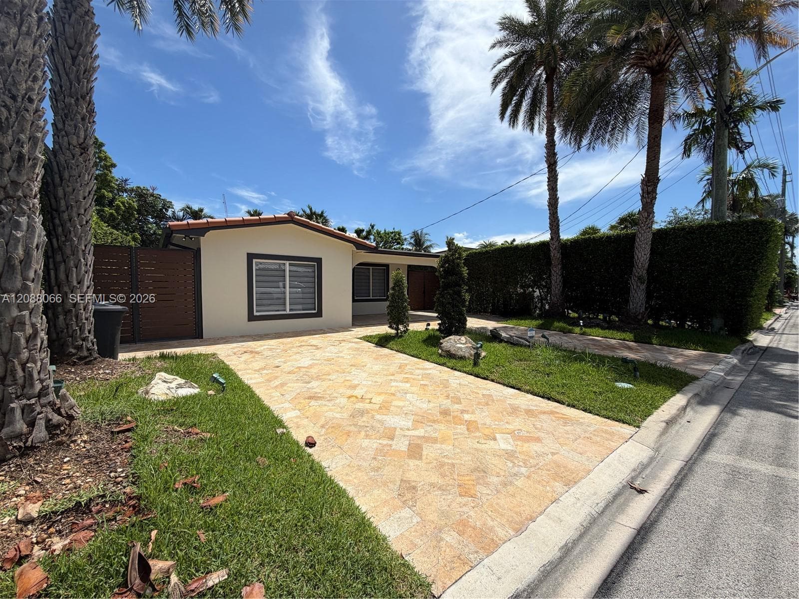 9341 Dickens Ave photo 3
