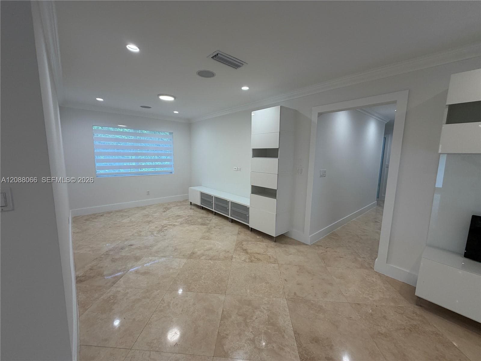 9341 Dickens Ave photo 14