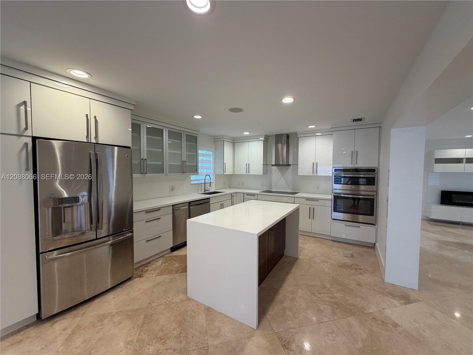 9341 Dickens Ave photo 11
