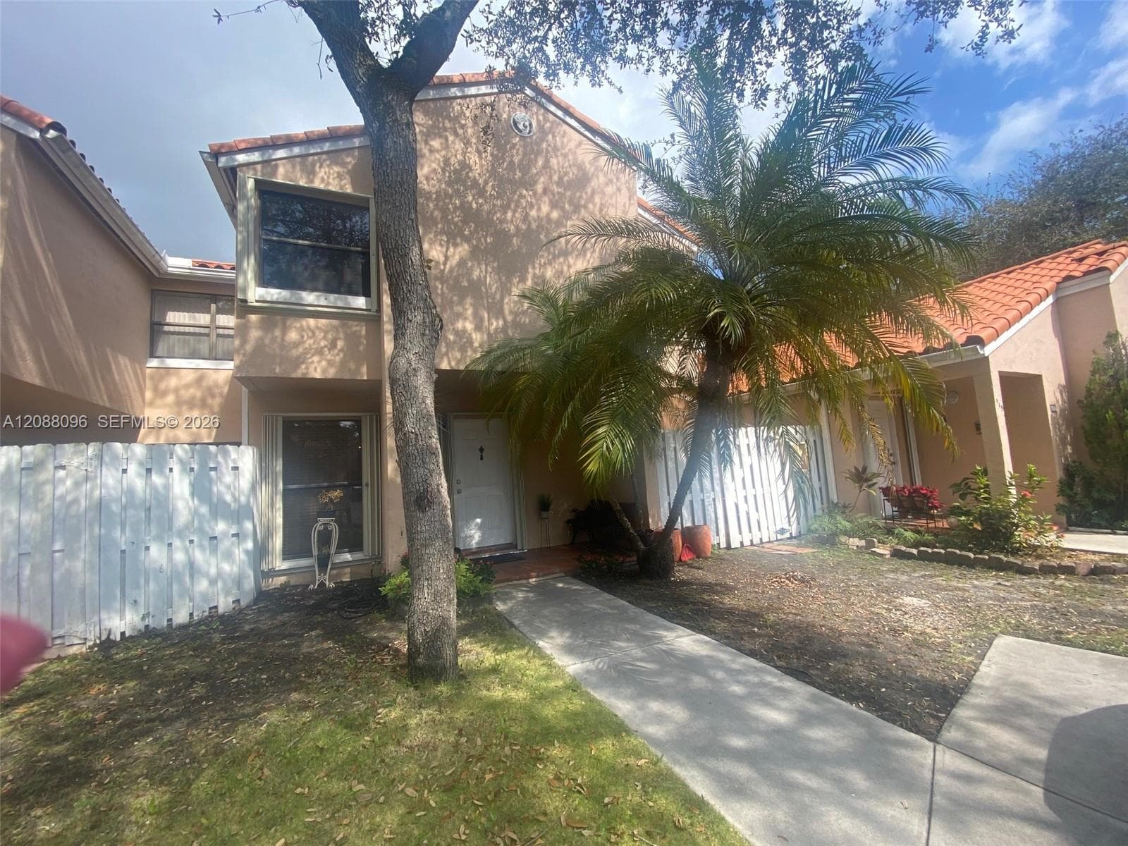 11800 SW 80th St #114 photo 1