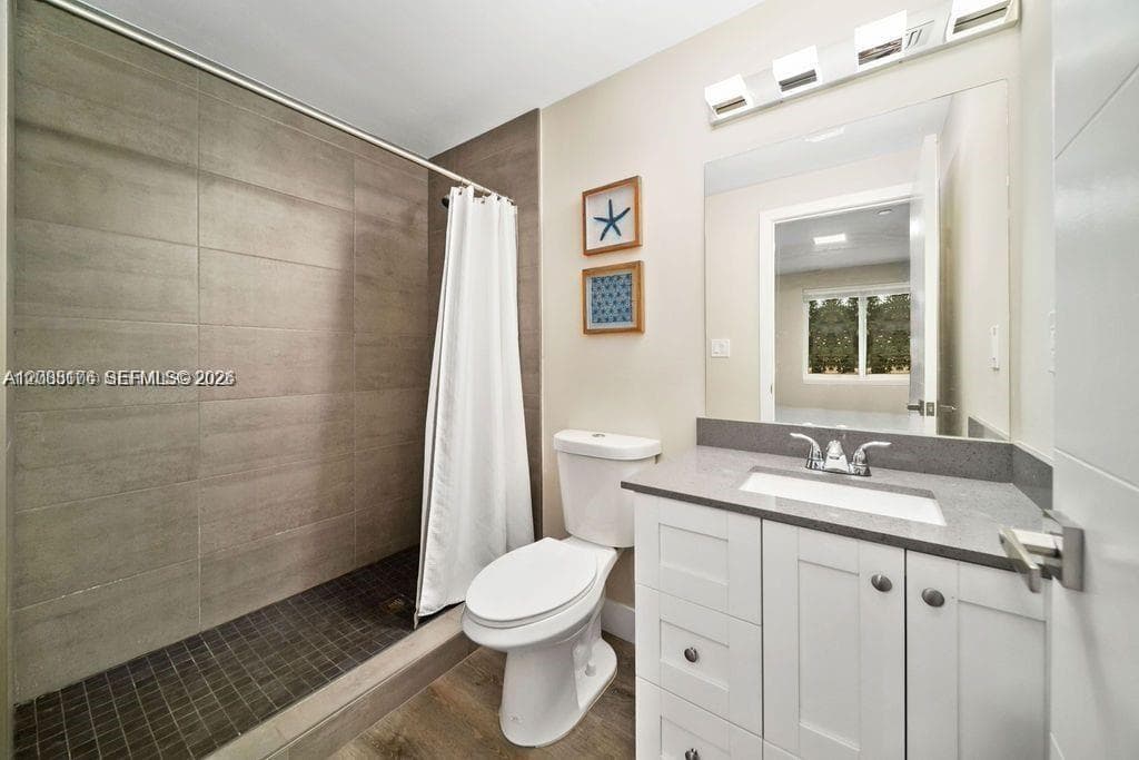 HOLLYWOOD TERRACE · #4 in Hollywood - Photo 9