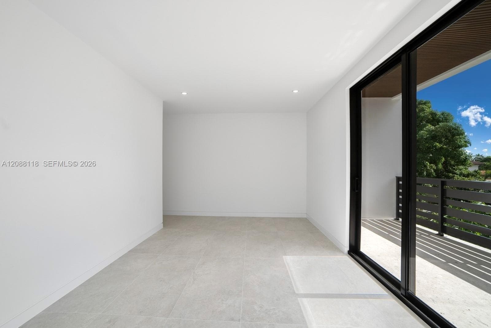 2610 SW 17 St. photo 33