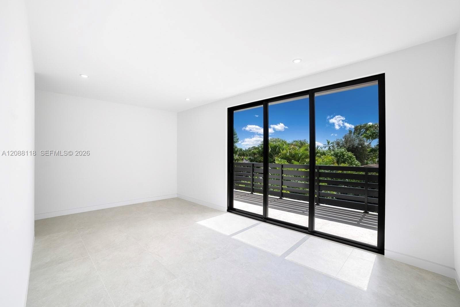 2610 SW 17 St. photo 37