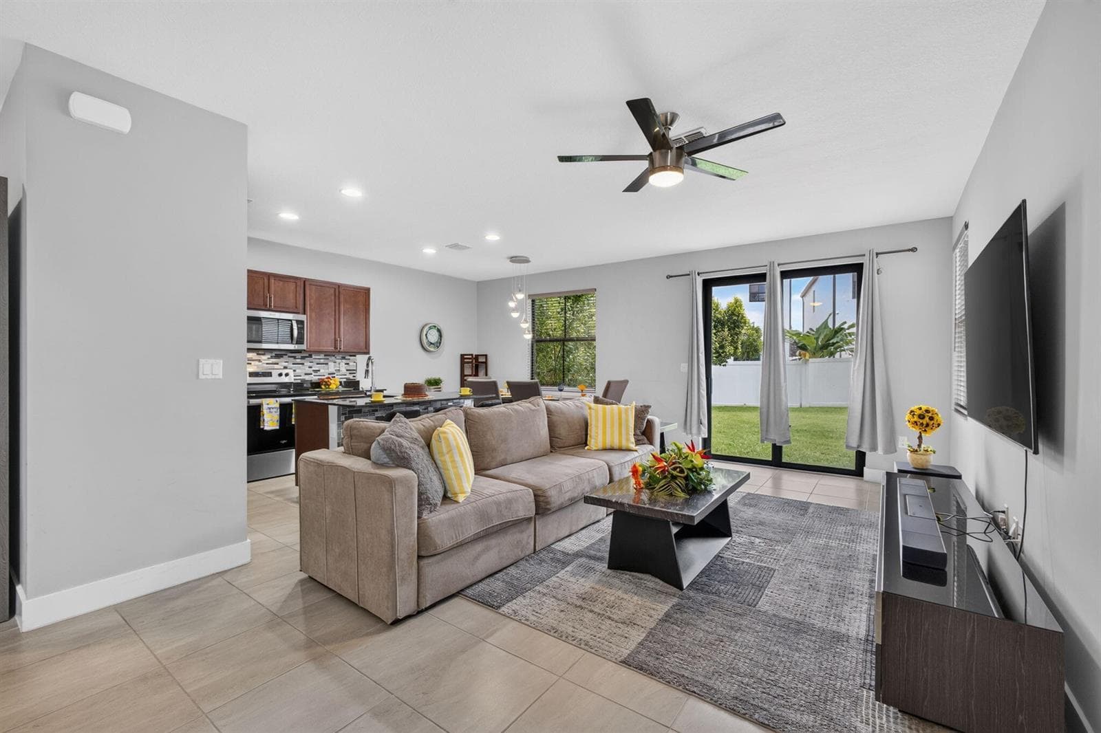 13-web-or-mls-5D1A2392