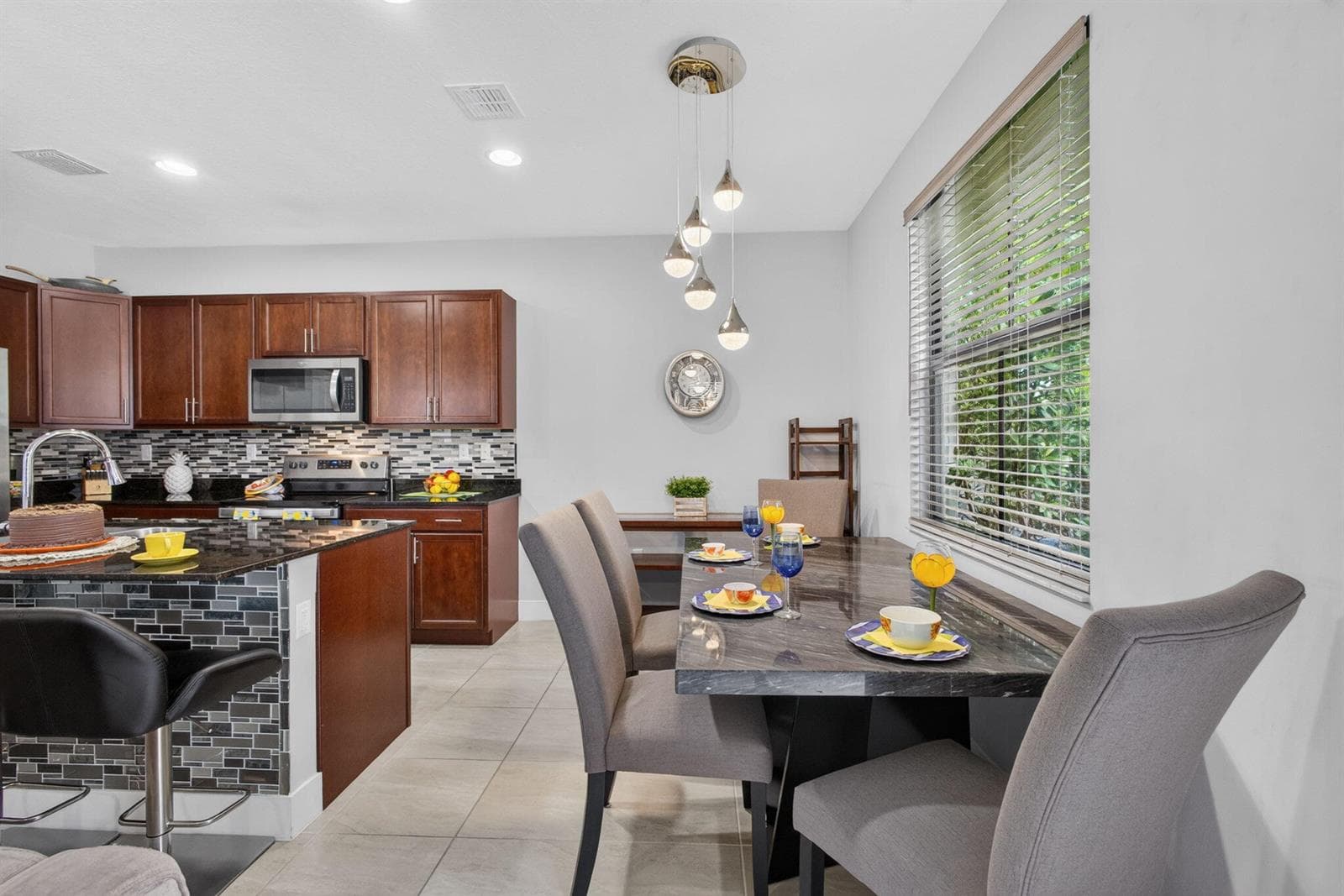 17-web-or-mls-5D1A2413